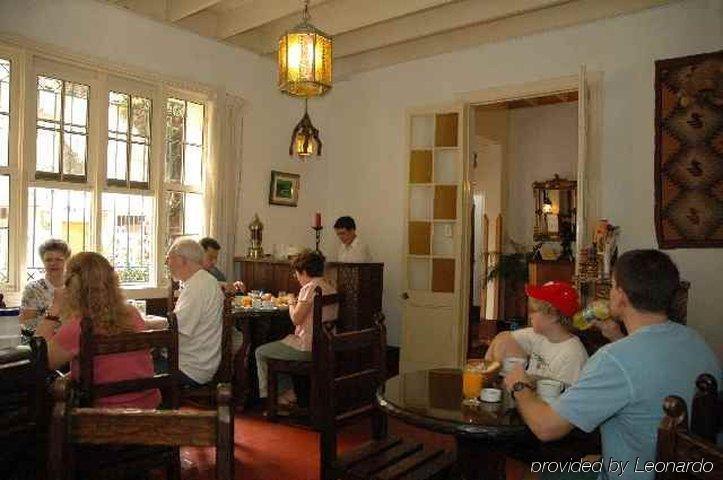 Casa Porta Hostel Лима Ресторант снимка