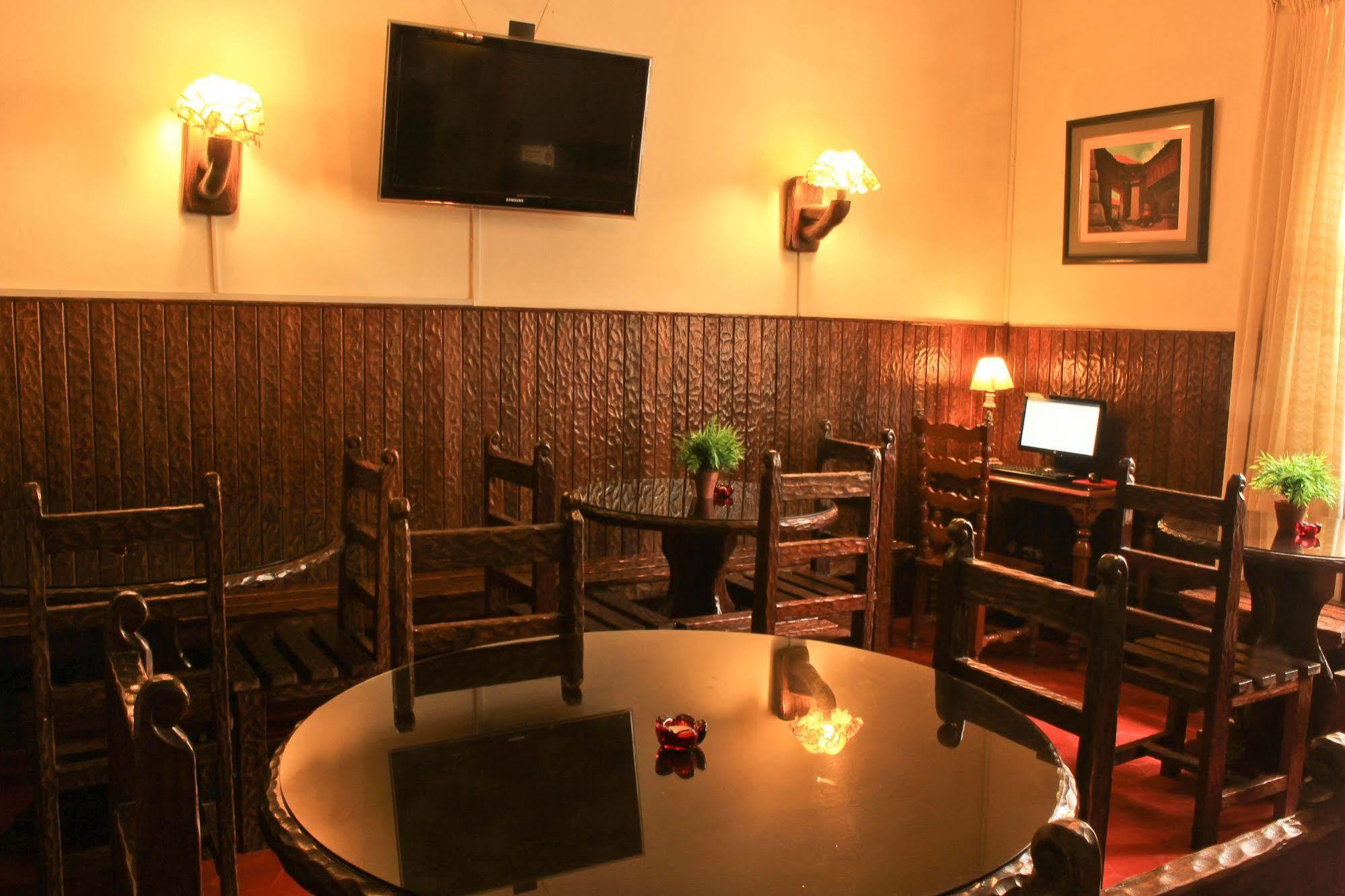 Casa Porta Hostel Лима Екстериор снимка